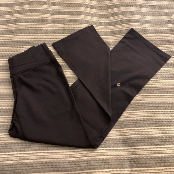 Lululemon Crossover Flare Leggings - Black 4 Tall - Picture 11 of 11